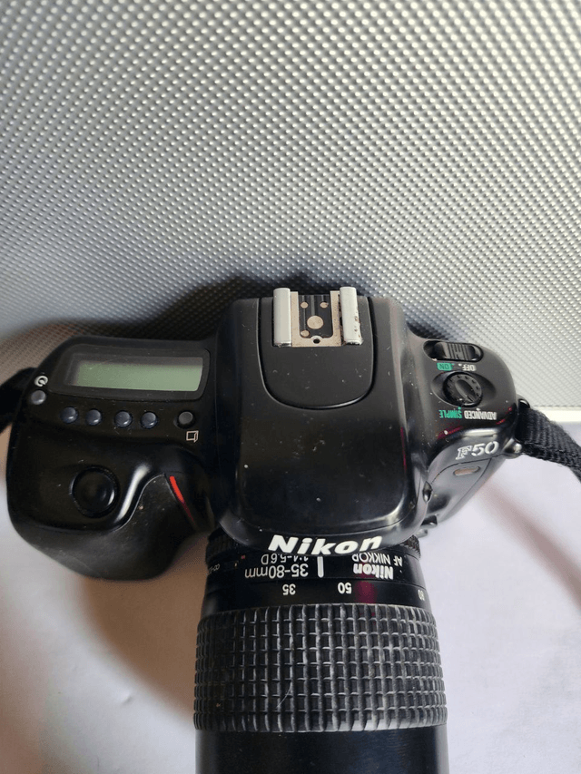 Nikon F50 avec Objectif AF Nikkor 35-80mm 1:4-5.6D