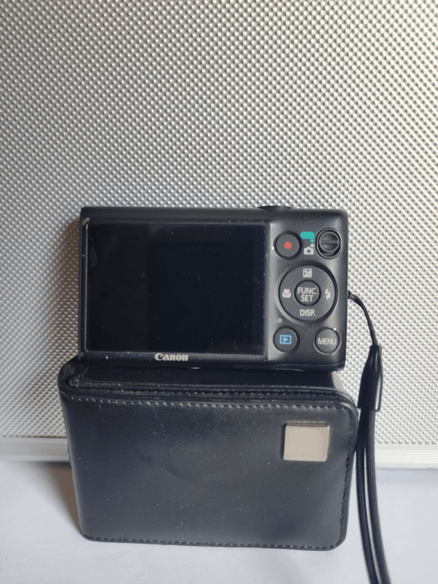 Canon Ixus 220HS