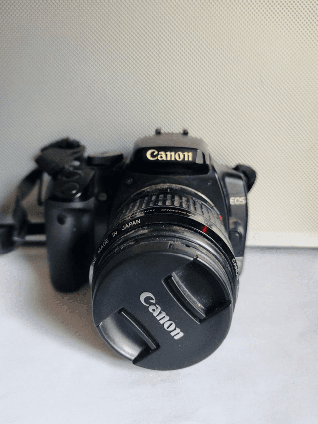 Canon EOS 400D avec Objectif EF 35-80mm 1:4-5.6