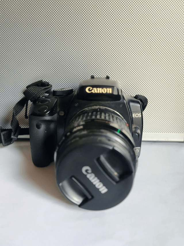 Canon EOS 400D avec Objectif EF 35-80mm 1:4-5.6