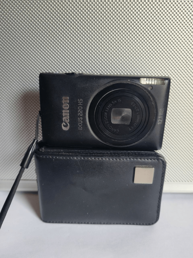 Canon Ixus 220HS