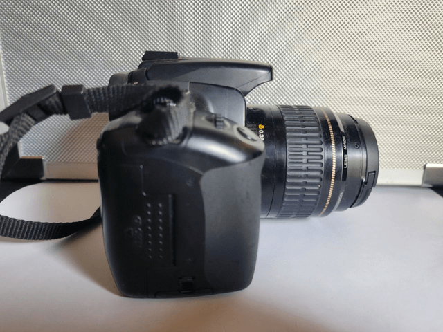 Canon EOS 400D avec Objectif EF 35-80mm 1:4-5.6